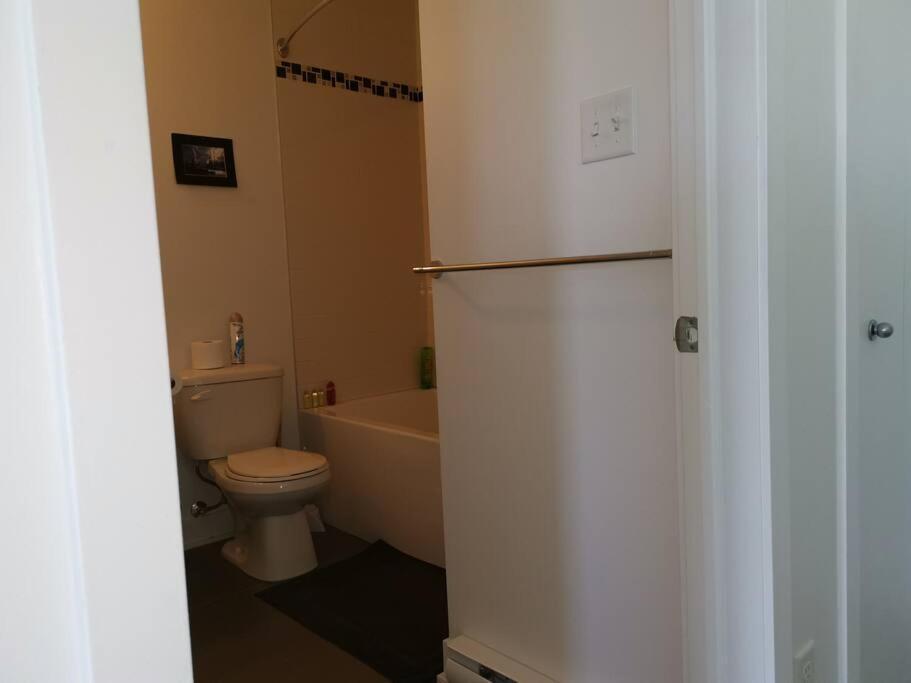 Lovely Studio In Longueuil, Near Downtown Montreal Exterior foto