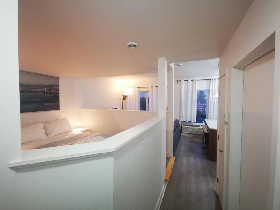 Lovely Studio In Longueuil, Near Downtown Montreal Exterior foto
